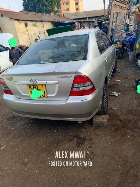 Toyota NZE 2013 Silver