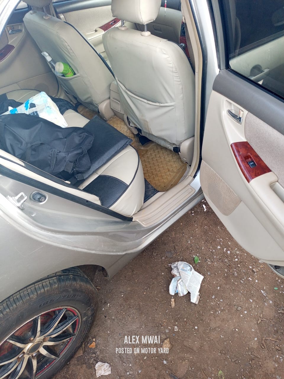 Toyota NZE 2013 Silver