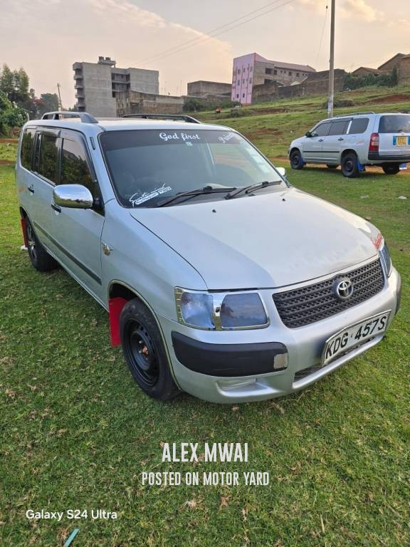 Toyota Succeed 2018 Silver