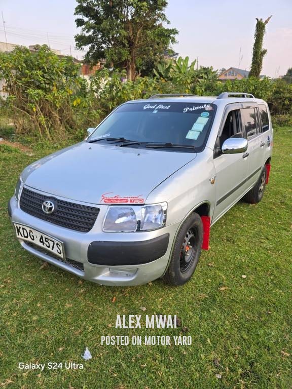 Toyota Succeed 2018 Silver