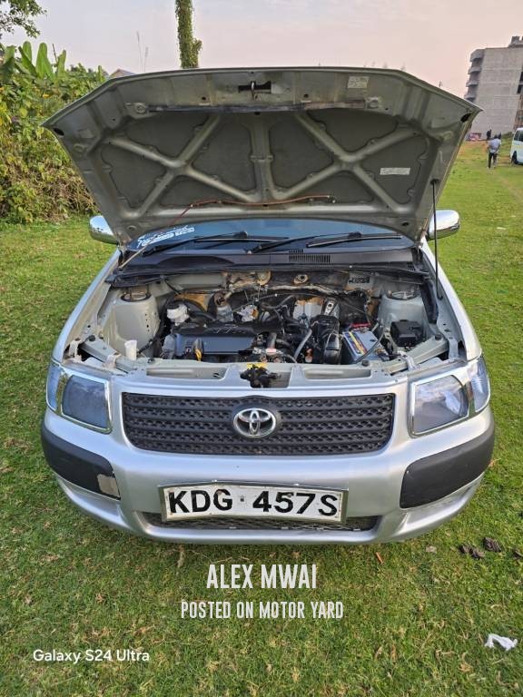 Toyota Succeed 2018 Silver