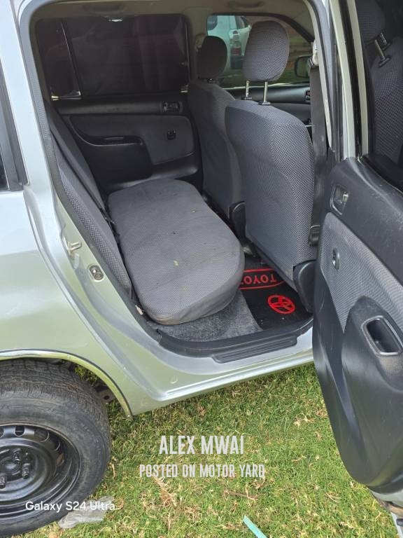 Toyota Succeed 2015 Silver