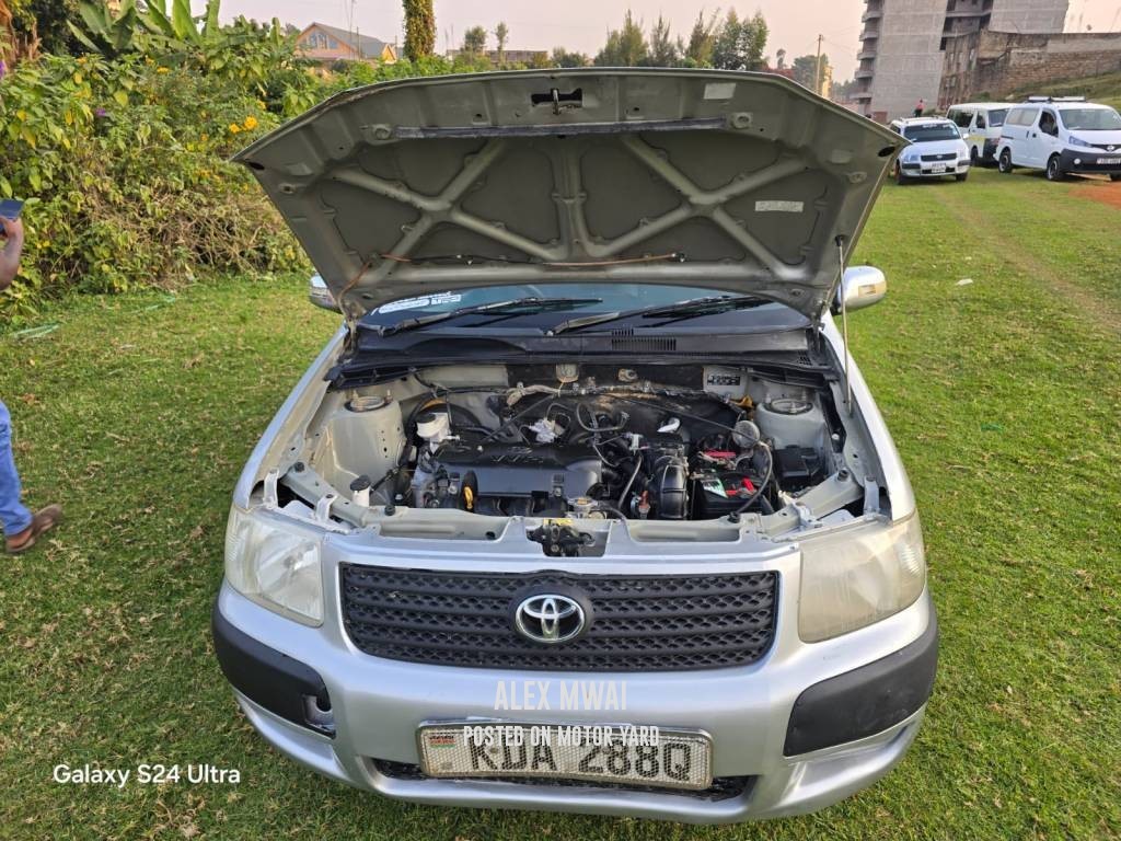 Toyota Succeed 2016 Silver