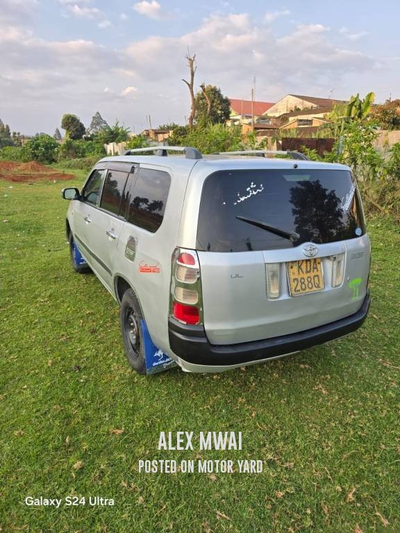 Toyota Succeed 2016 Silver