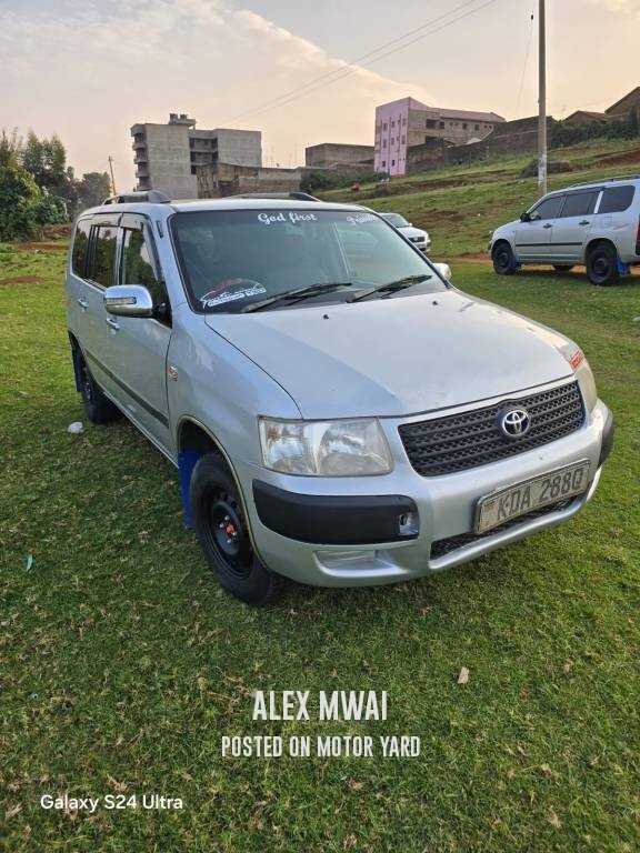 Toyota Succeed 2016 Silver