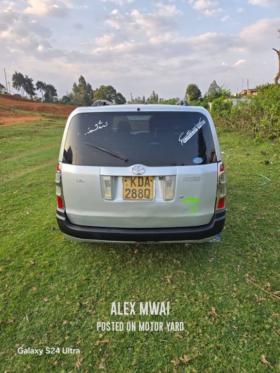 Toyota Succeed 2016 Silver