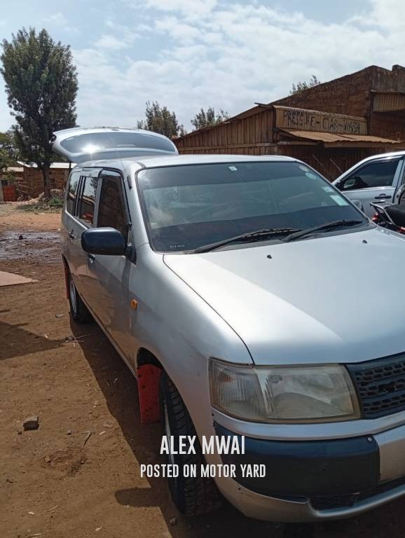 Toyota Succeed 2014 Silver