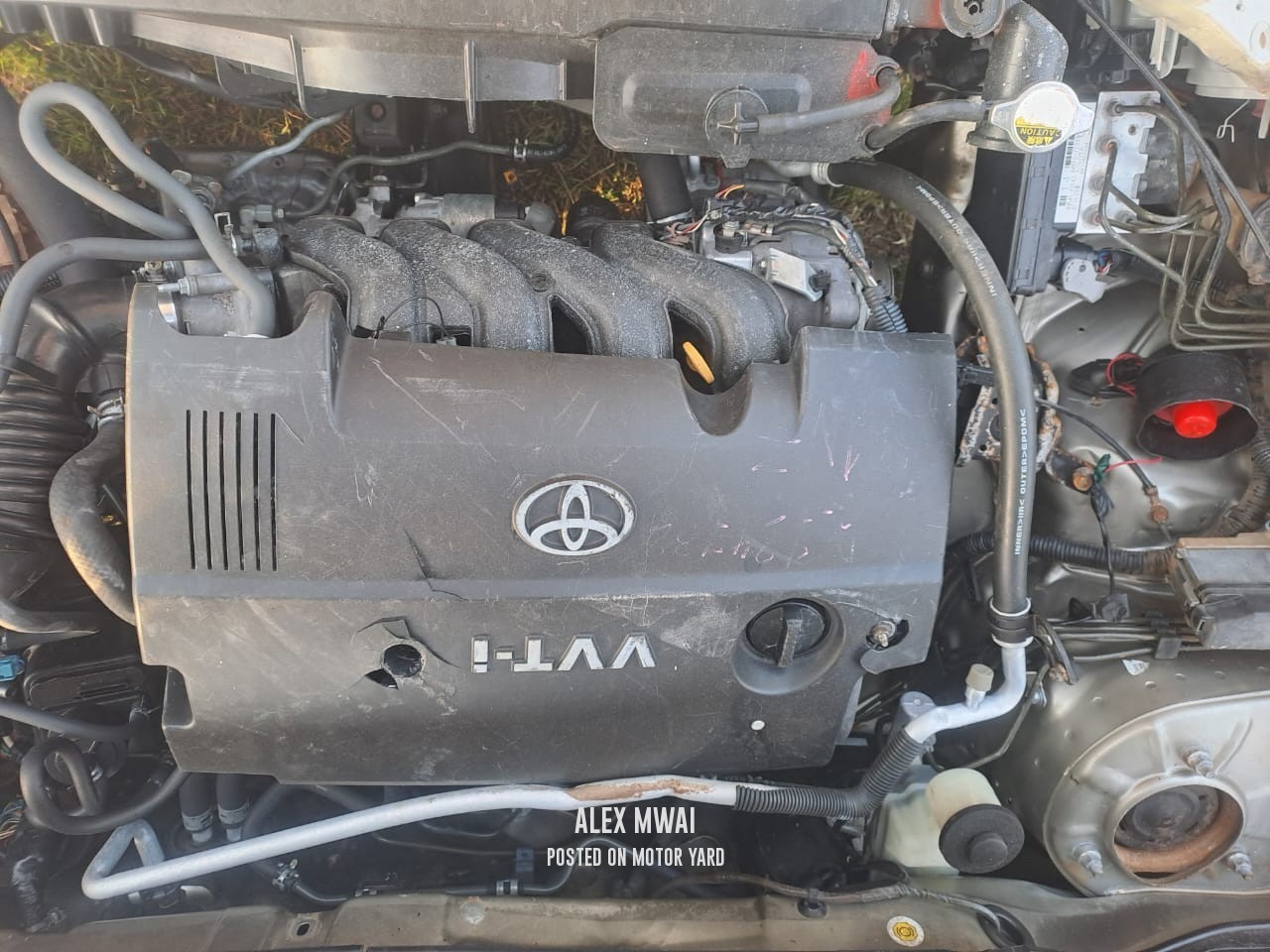 Toyota NZE 2014 Silver