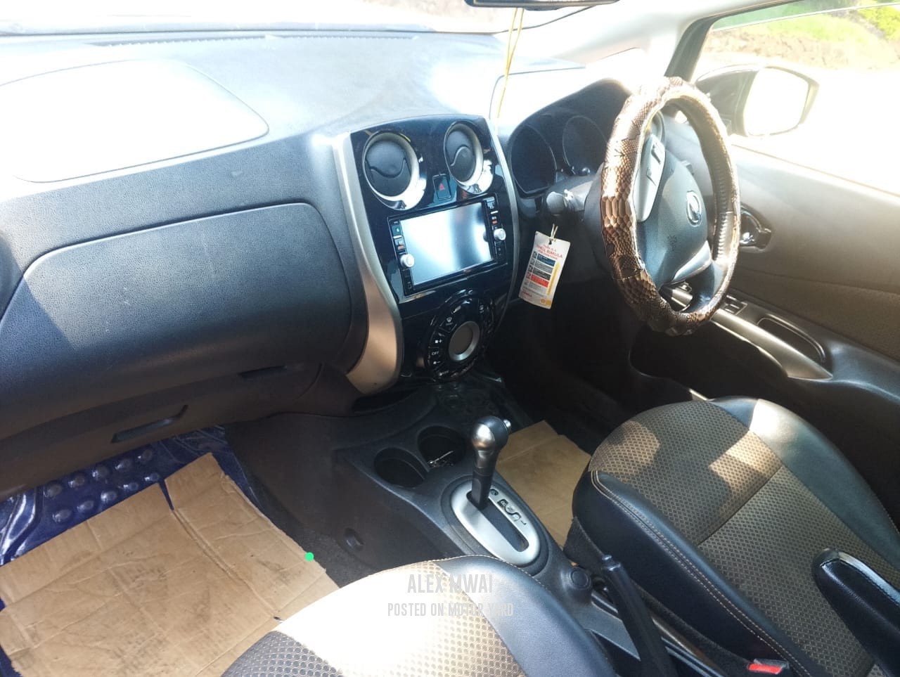 Nissan Note 2015 Maroon