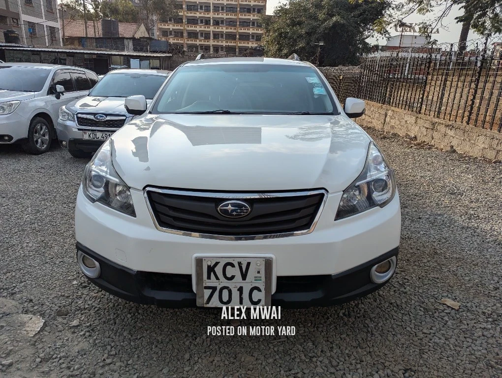 Subaru Outback 2012 White