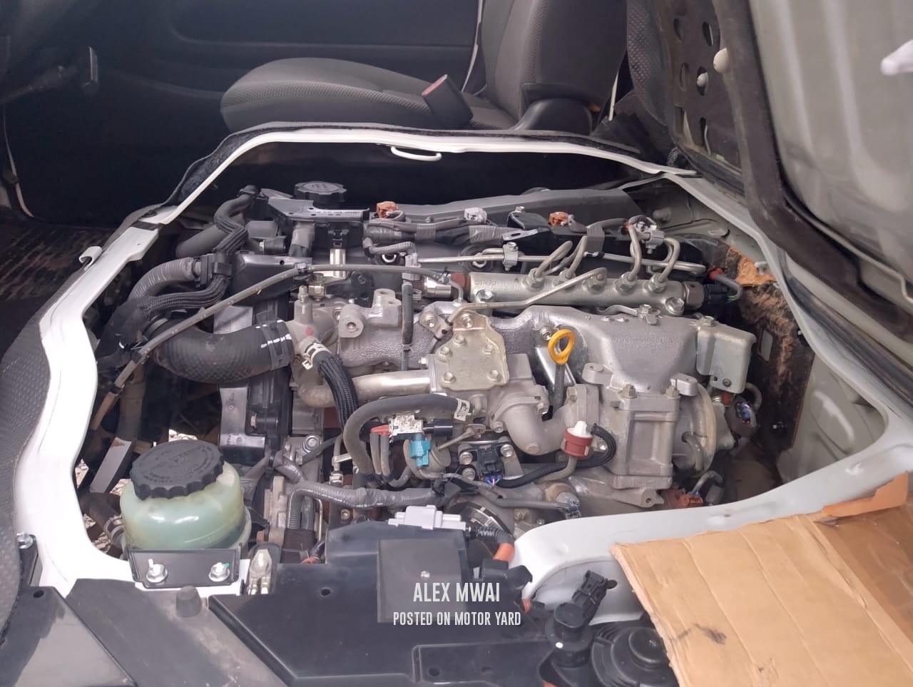 Toyota HiAce 2022 White