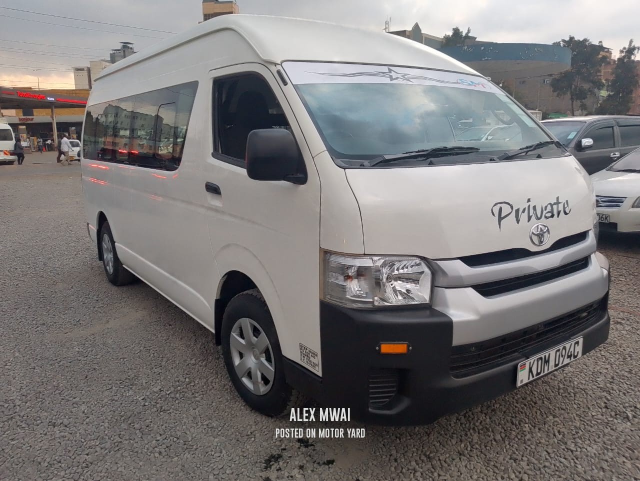 Toyota HiAce 2022 White