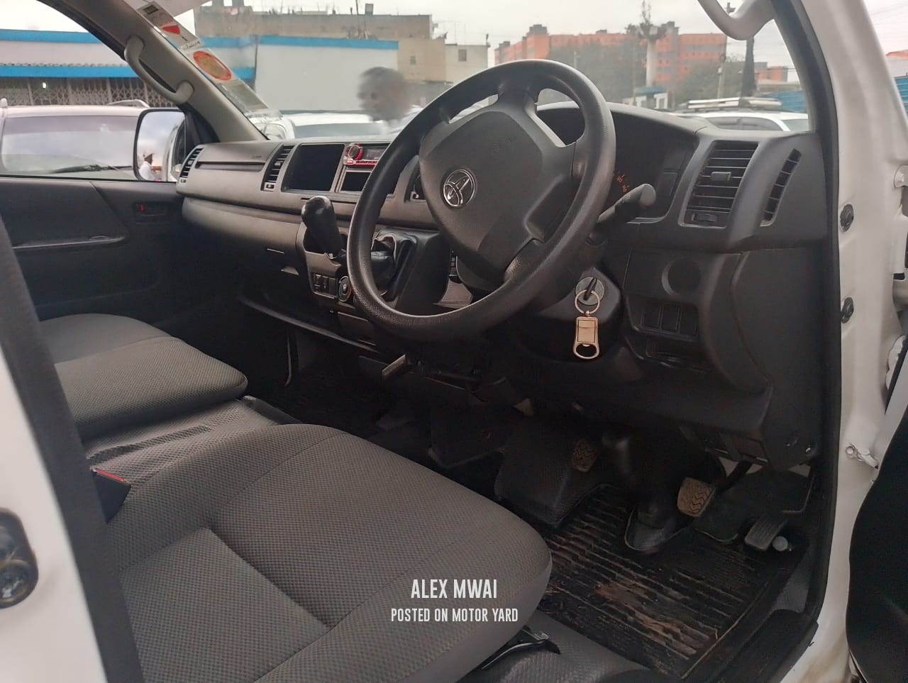 Toyota HiAce 2022 White