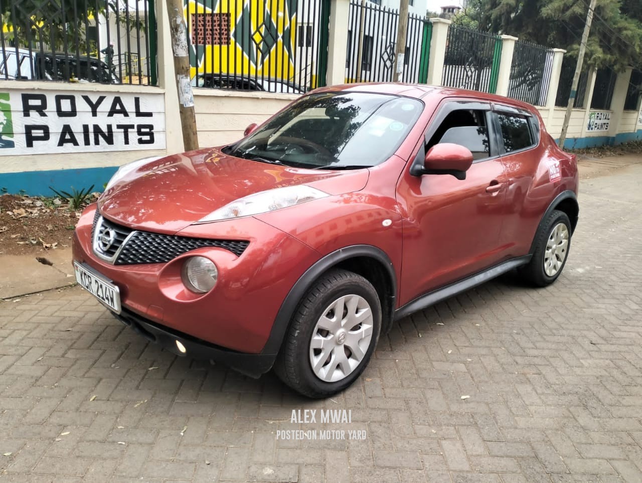 Nissan Juke 2011 Maroon
