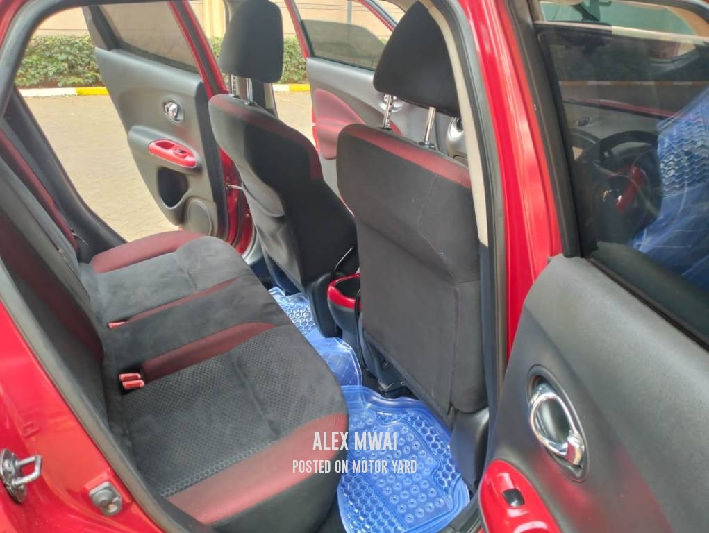 Nissan Juke 2011 Maroon