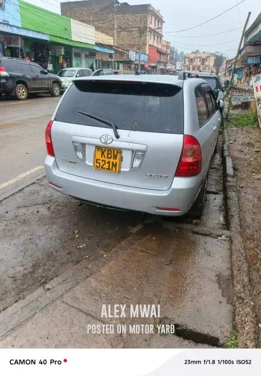 Toyota Fielder 2017 Silver