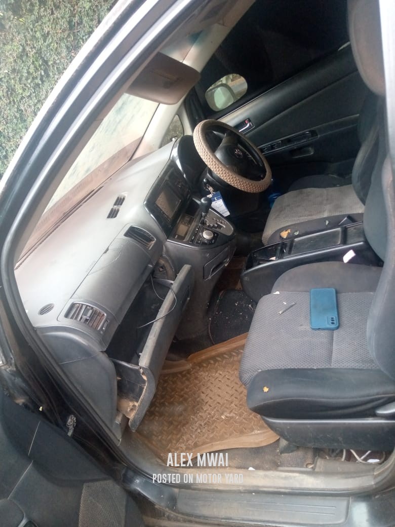 Toyota Wish 2016 Black