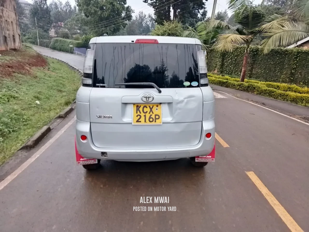 Toyota Sienta 2016 Silver
