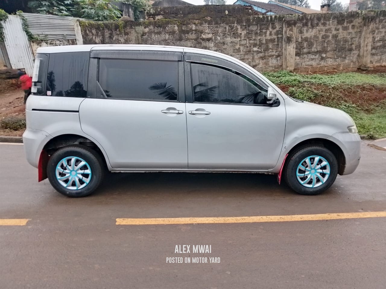 Toyota Sienta 2016 Silver