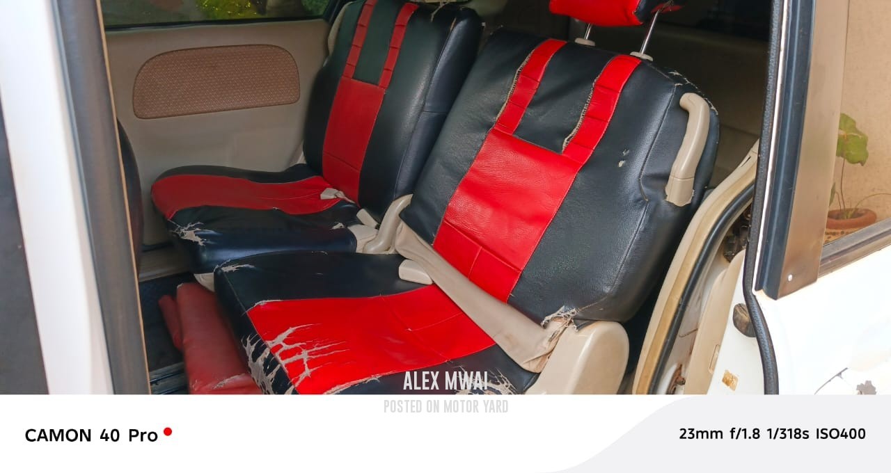 Toyota Sienta 2015 Silver