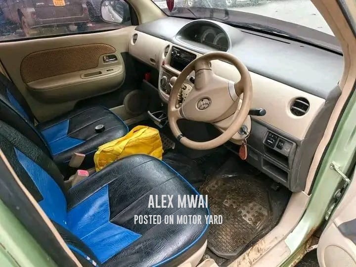 Toyota Sienta 2015 Yellow