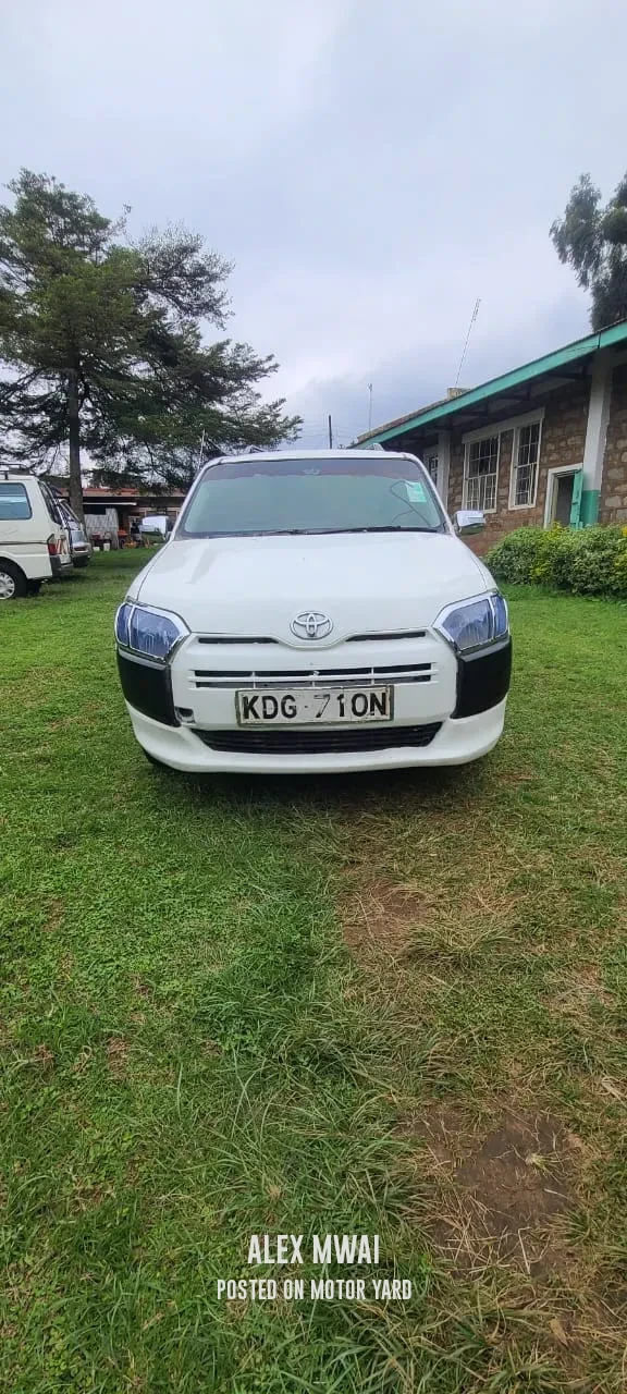 Toyota Probox 2015 White