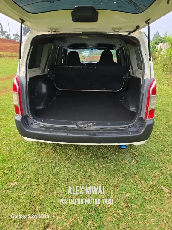 Toyota Probox 2015 Silver