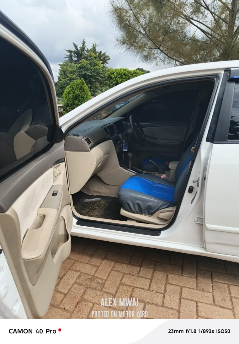 Toyota NZE 2017 White