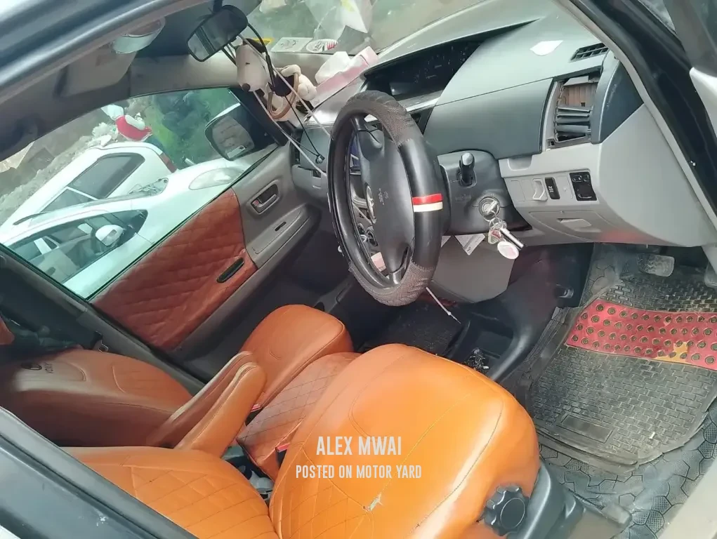 Toyota Noah 2015 Black