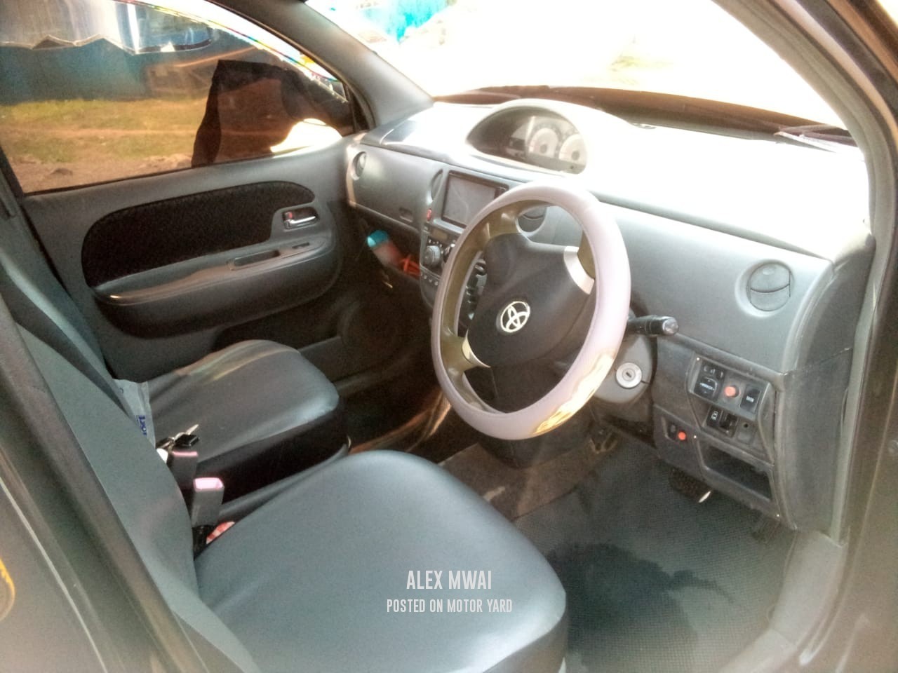 Toyota Sienta 2016 Black