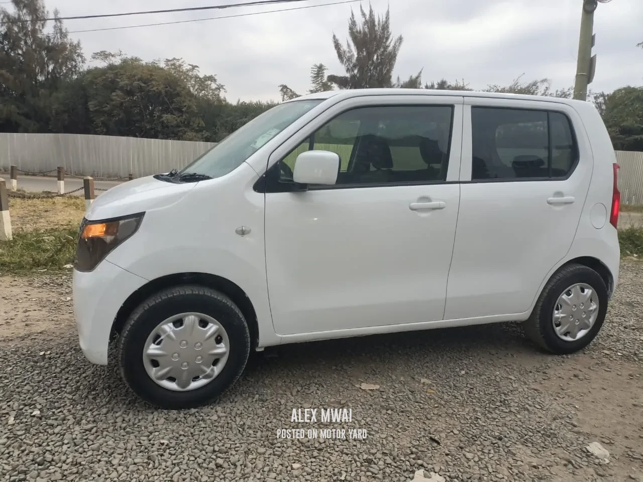 Daihatsu Mira 2015 White