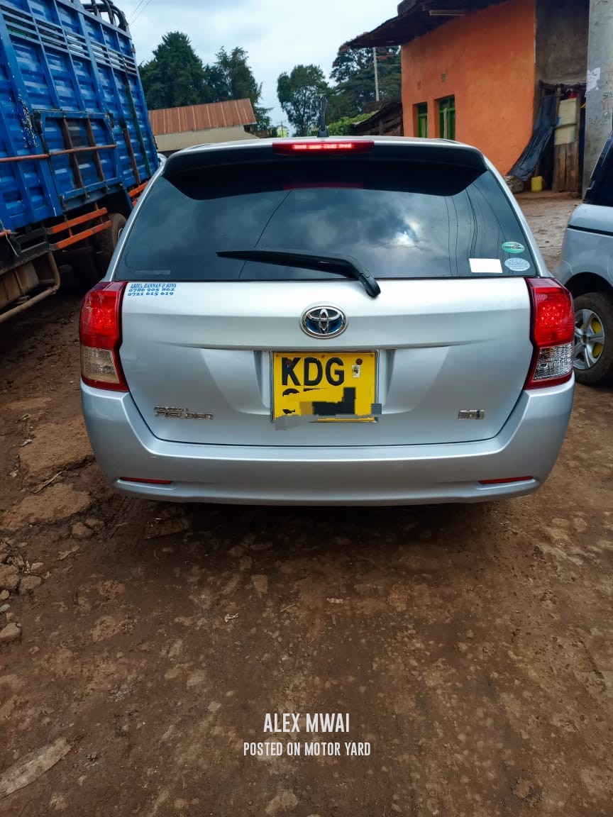 Toyota Fielder 2013 Blue