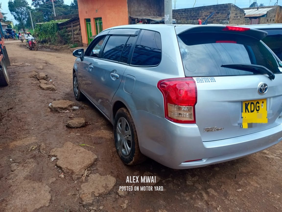 Toyota Fielder 2013 Blue
