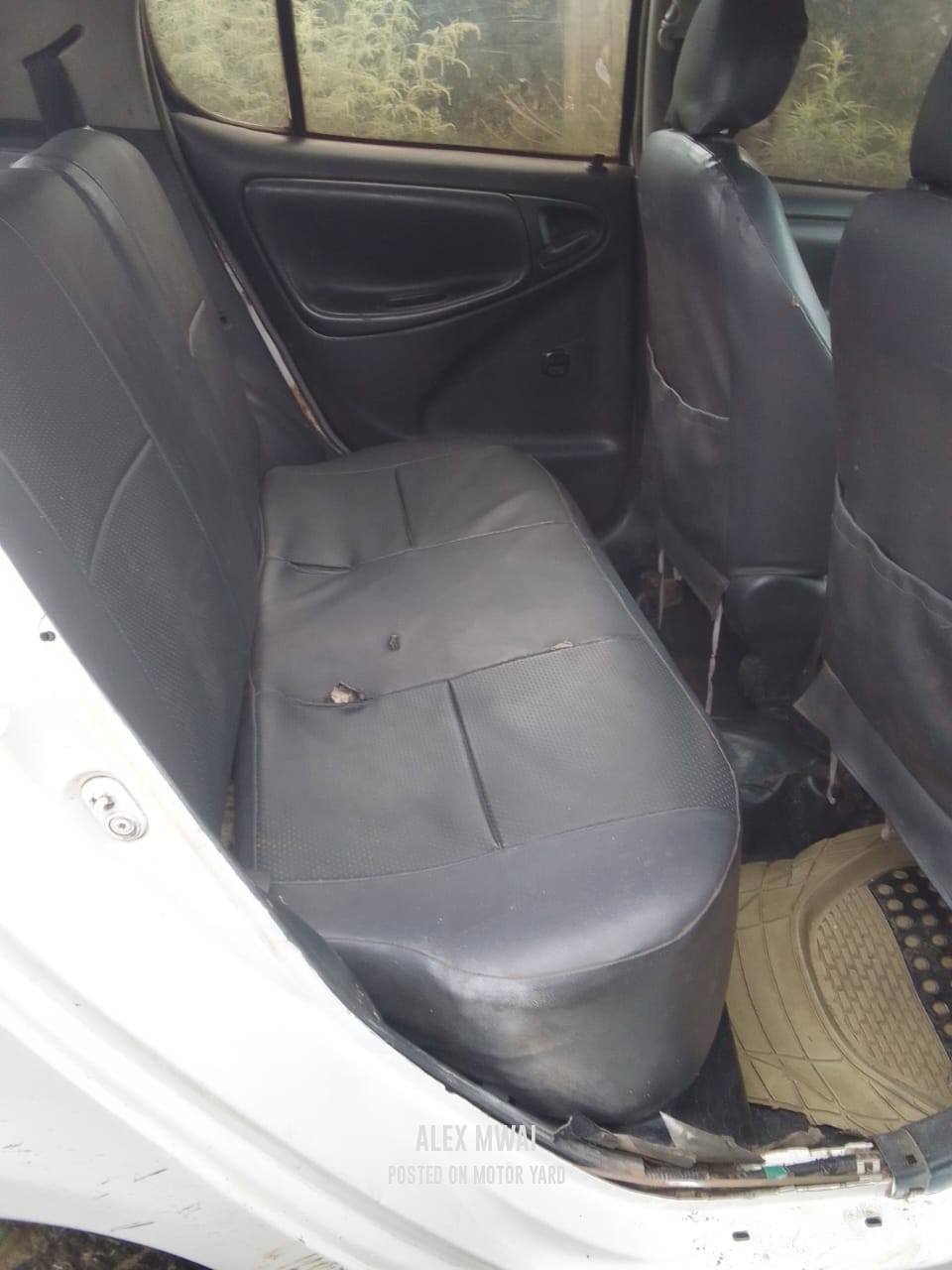 Toyota Vitz 2015 White