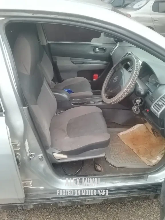 Nissan Ad 2013 Silver