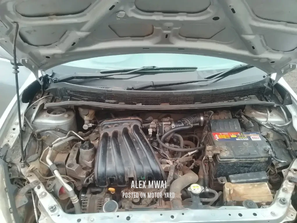 Nissan Ad 2013 Silver