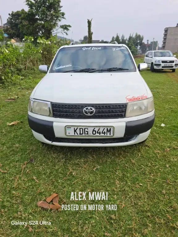 Toyota Succeed 2015 Silver