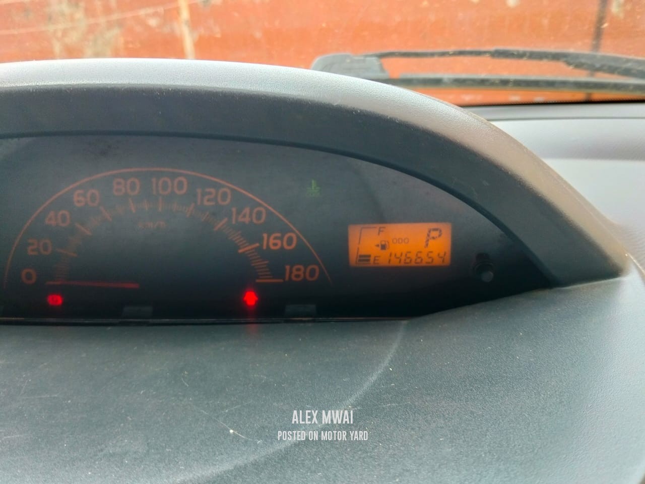 Toyota Vitz 2017 Silver