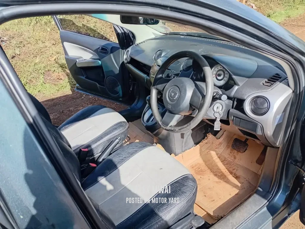 Mazda Demio 2016 Grey