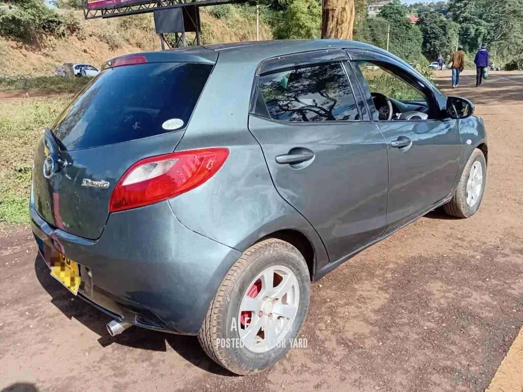 Mazda Demio 2016 Grey