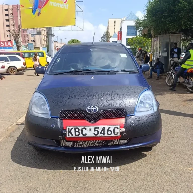 Toyota Vitz 2013 Blue