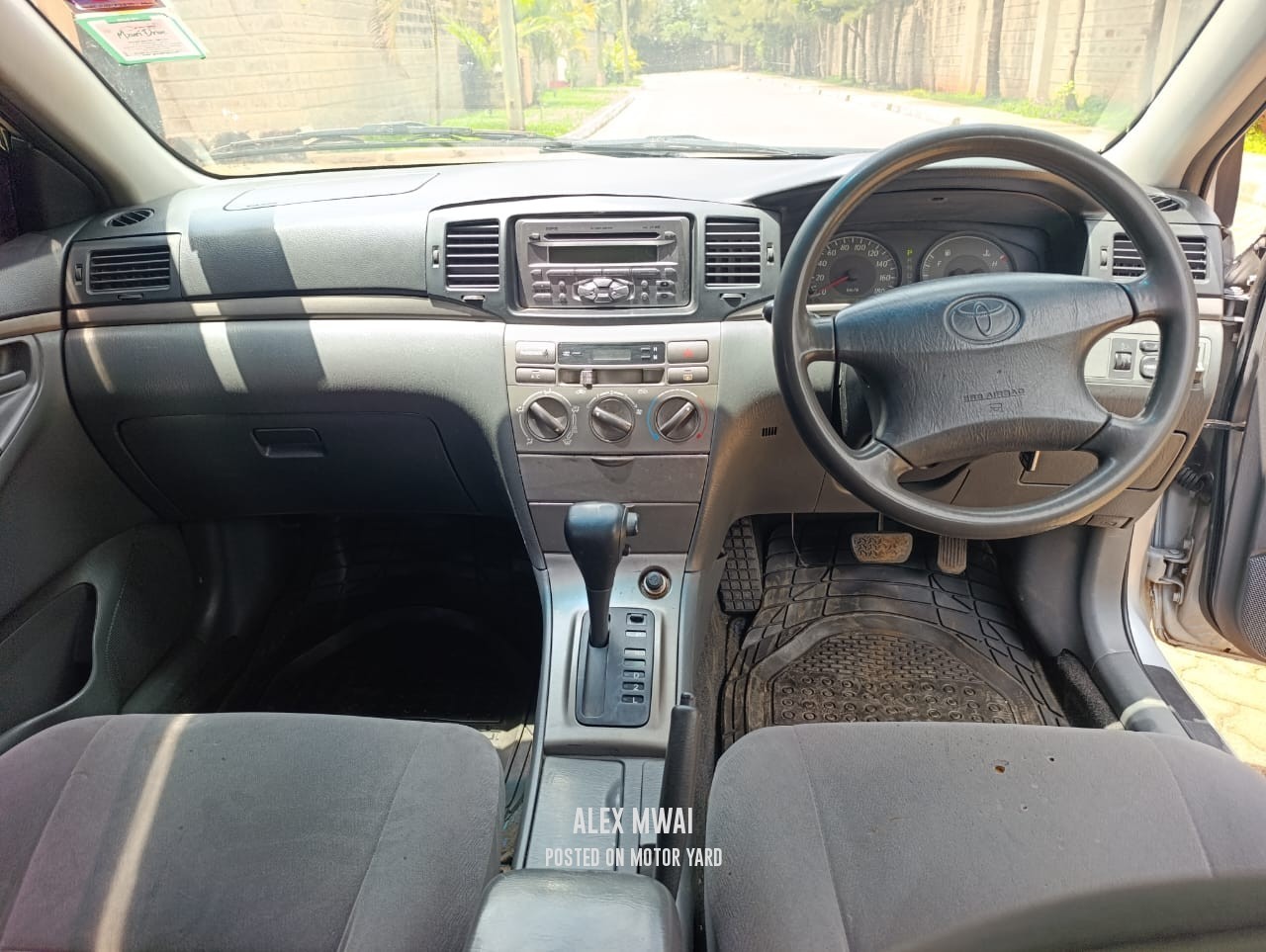 Toyota Corolla 2004 Silver