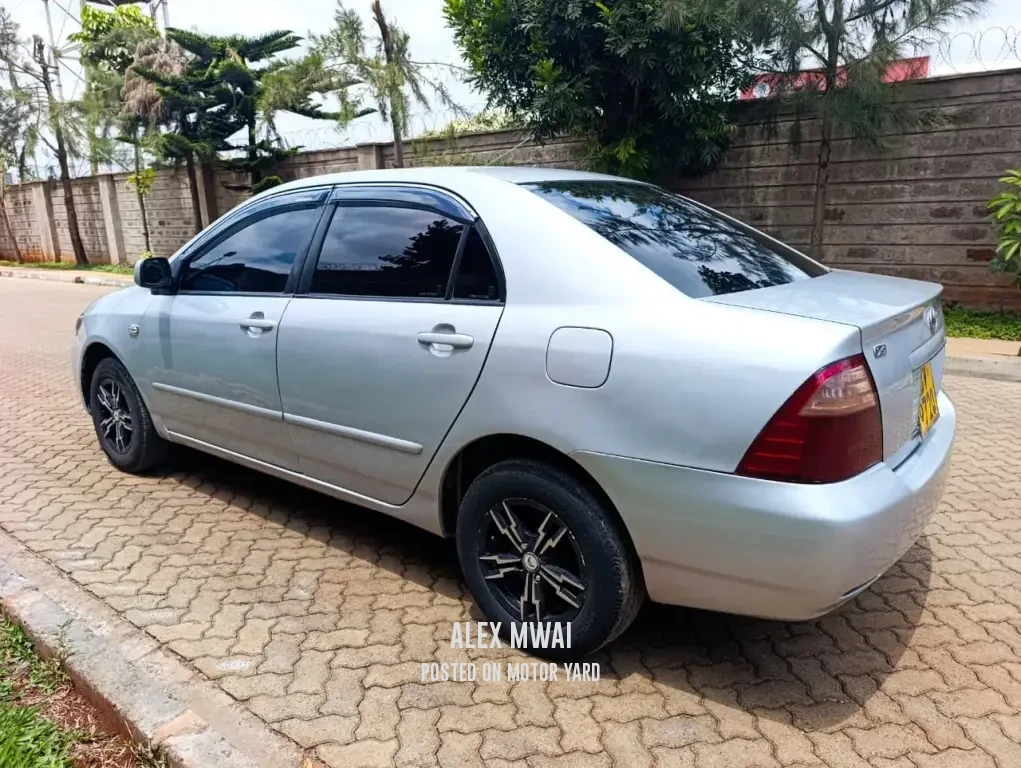 Toyota Corolla 2004 Silver