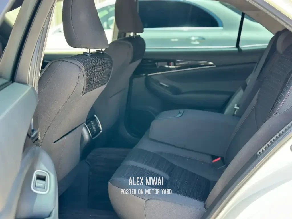 Toyota Crown 2017 White