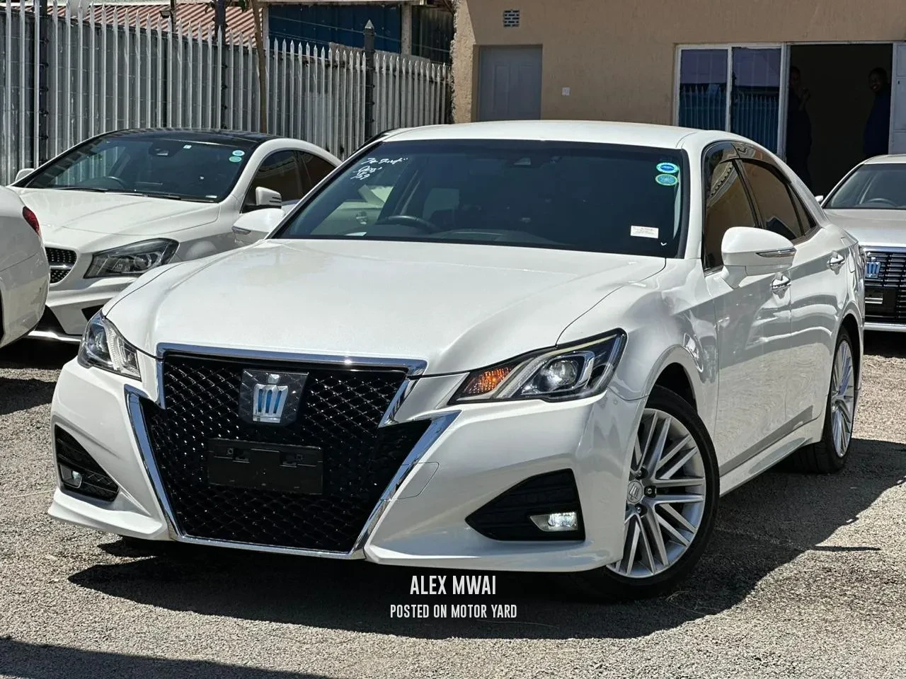 Toyota Crown 2017 White