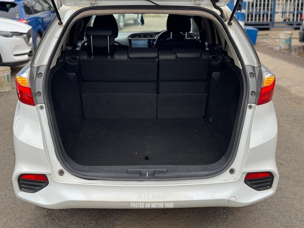 Honda Fit Shuttle 2016 White