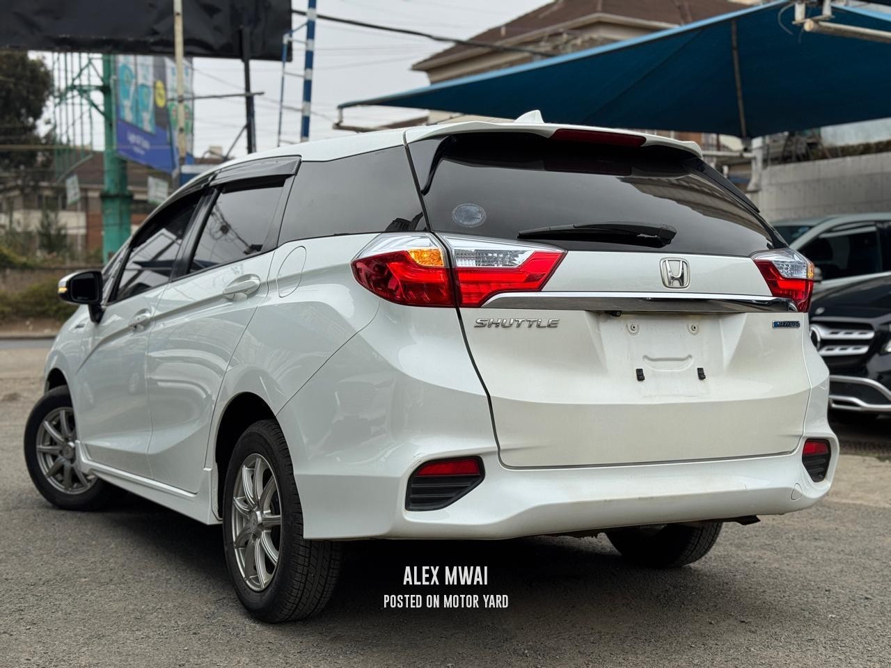 Honda Fit Shuttle 2016 White