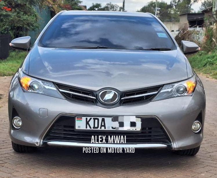 Toyota Auris 2013 Grey