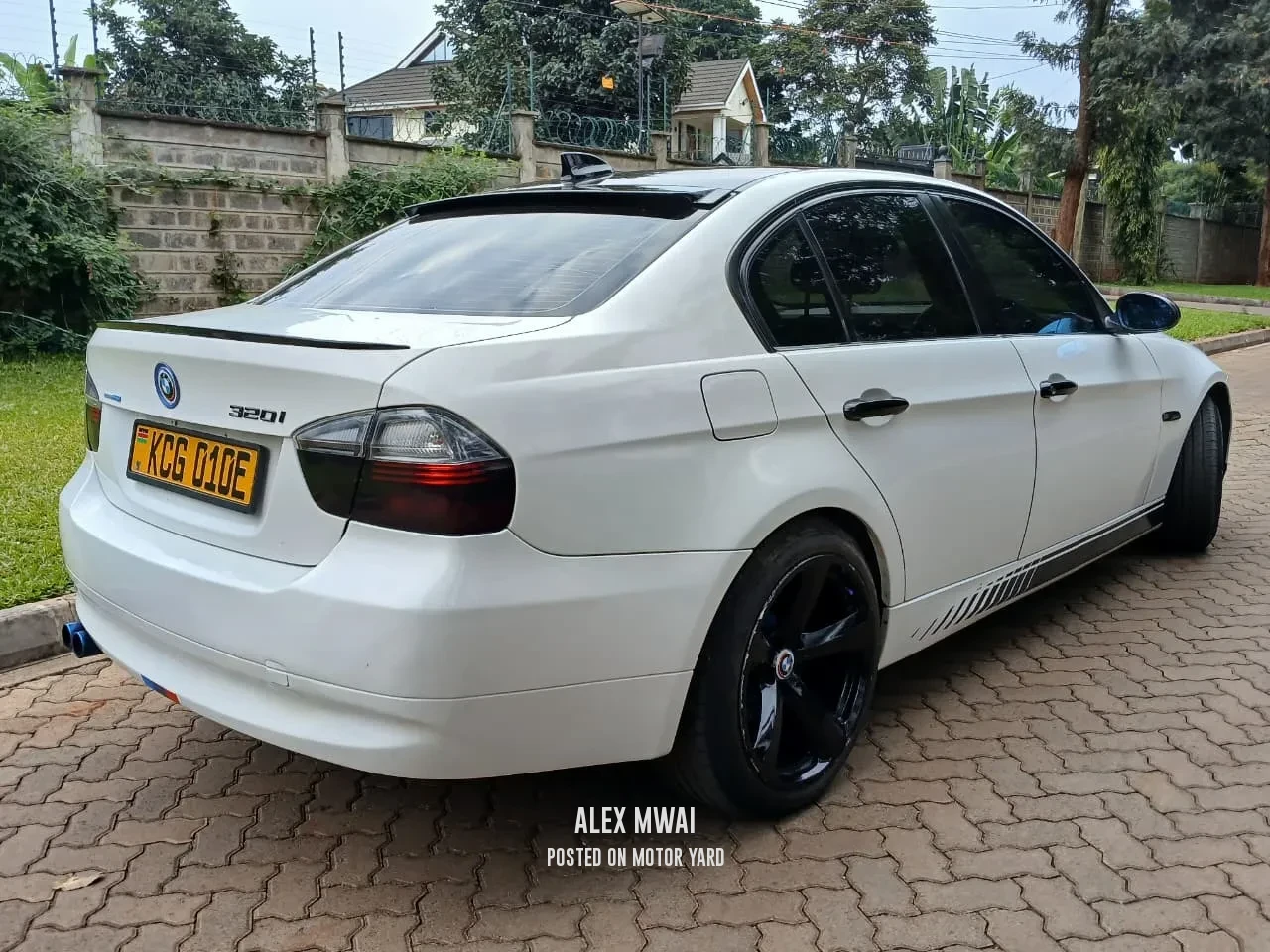 BMW 320i 2008 White