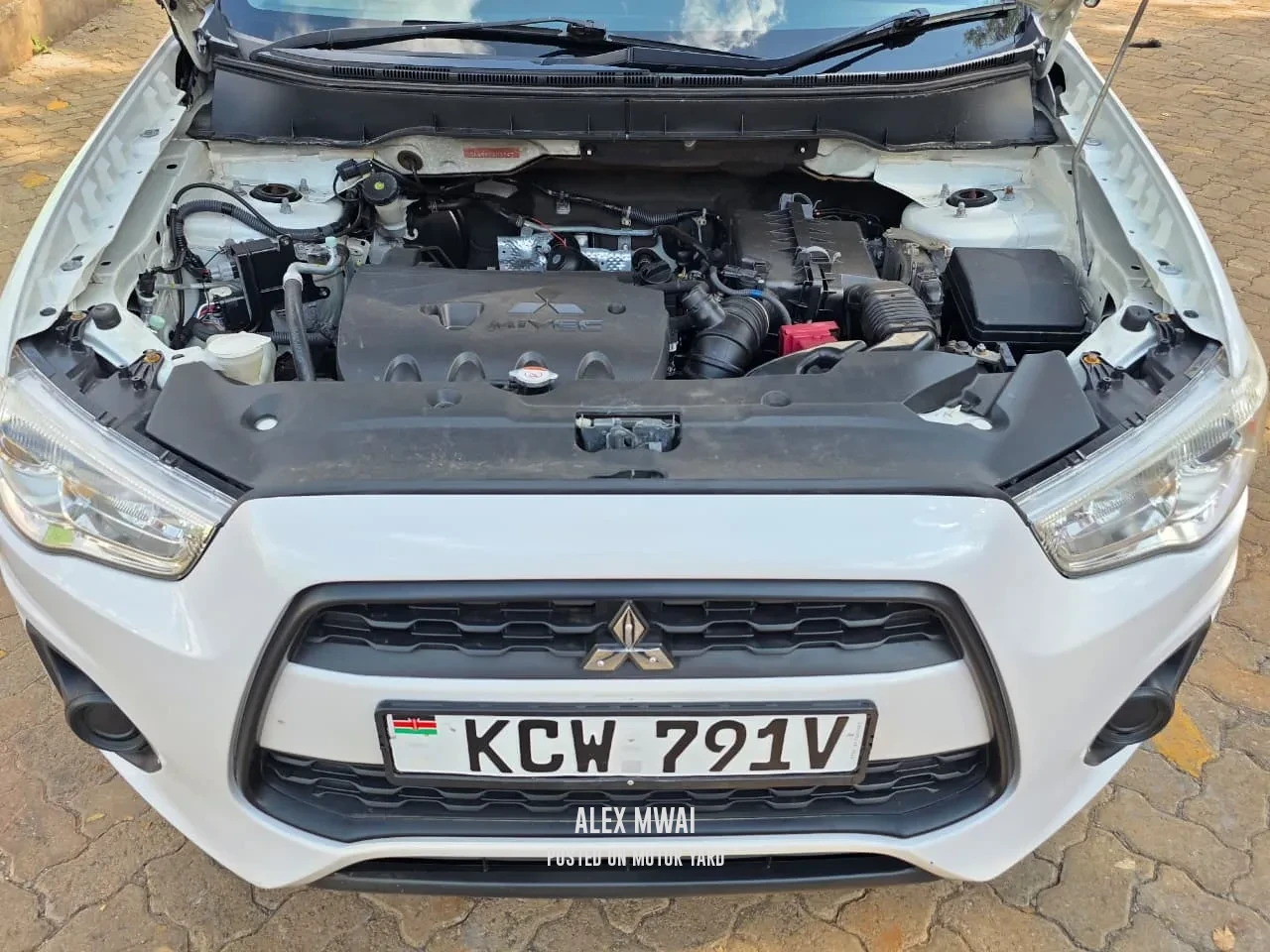 Mitsubishi RVR 2014 White